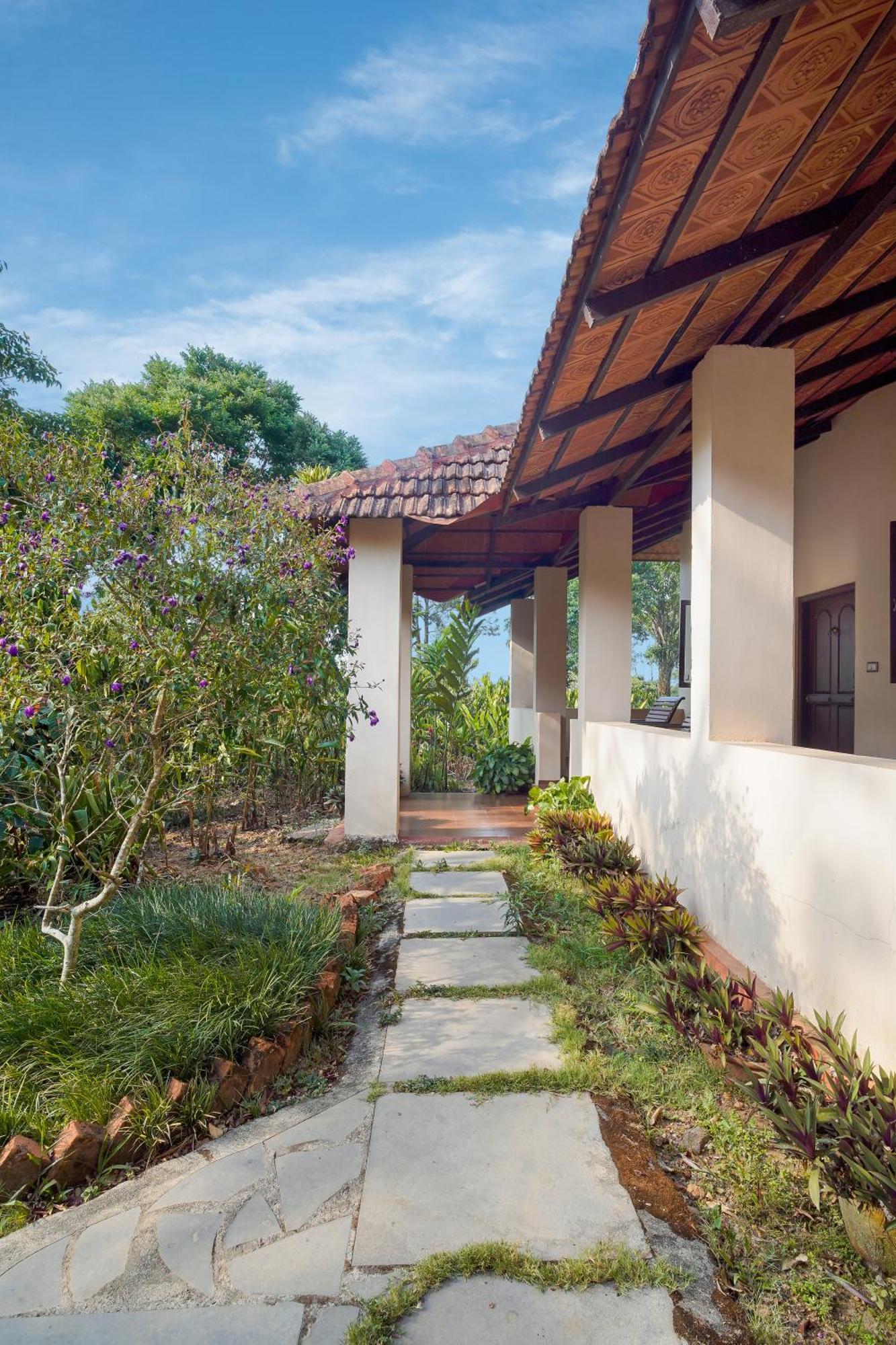Magnolia Estates & Resorts Virajpet Exterior foto