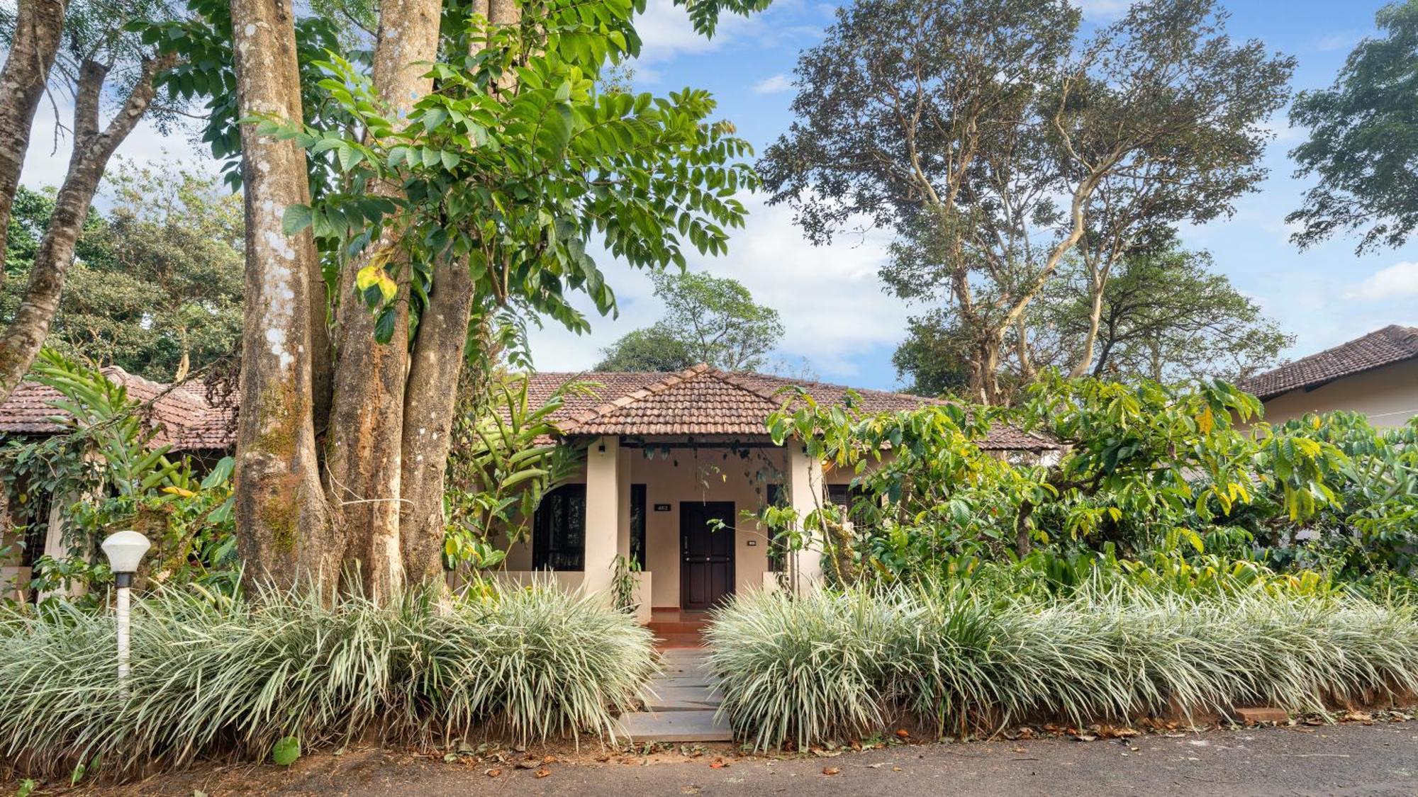Magnolia Estates & Resorts Virajpet Exterior foto