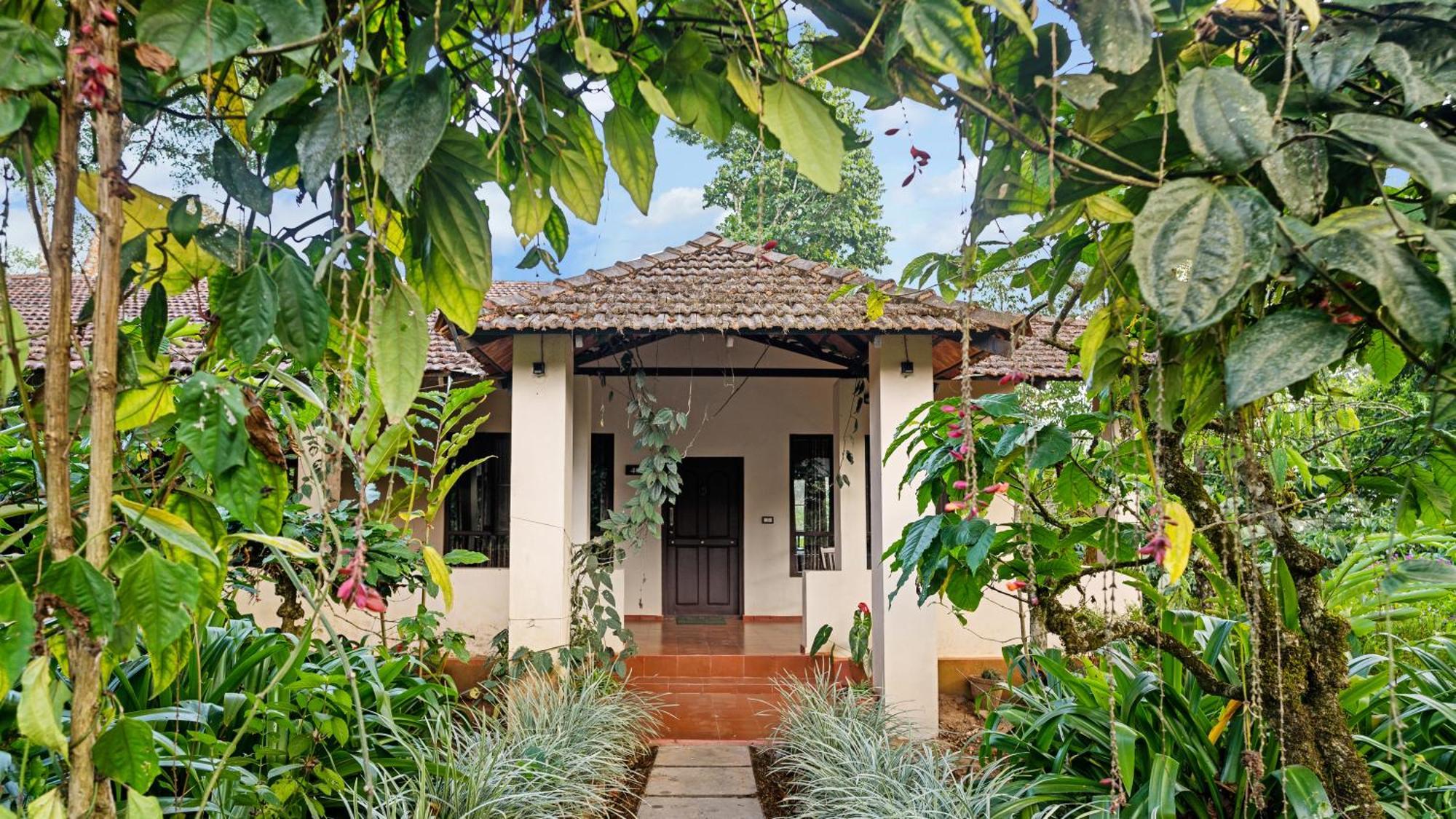 Magnolia Estates & Resorts Virajpet Exterior foto